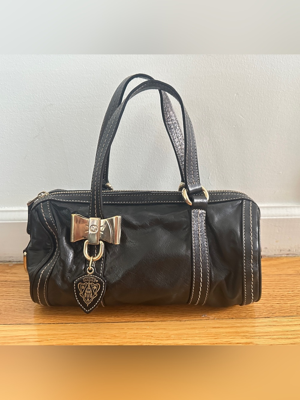 Authentic Gucci Black Leather Bow-Accent Satchel